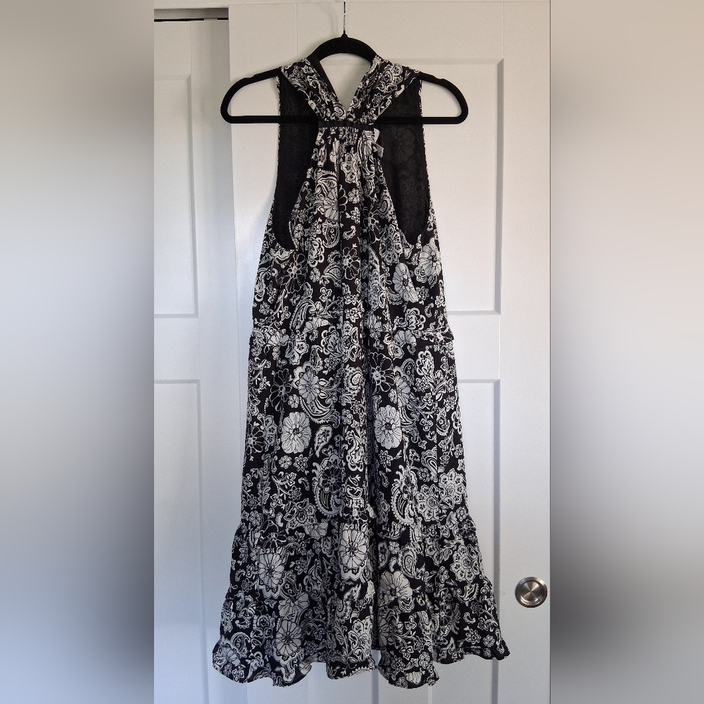 Sz 16 Addition Elle Black and White Floral Dress